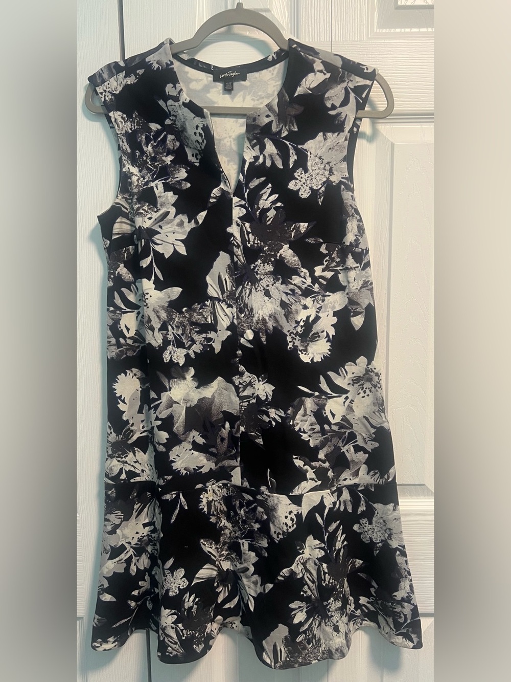 Lord & Taylor Sleeveless Floral Shift Dress